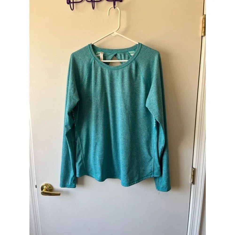 Long Sleeve Top Workout Top with Keyhole back Size XL Green